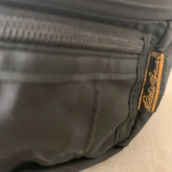 Vintage black Eddie Bauer bum bag/fanny pack/waist bag - Picture 3 of 10
